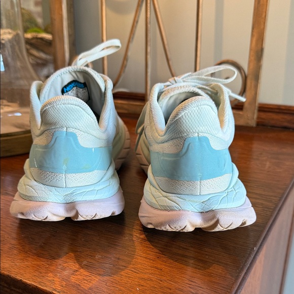 Hoka One One Mach women’s size 8.5 - Picture 4 of 9